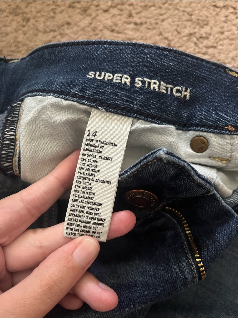 American Eagle Super Stretch Shorts Size 14 - Picture 3 of 6
